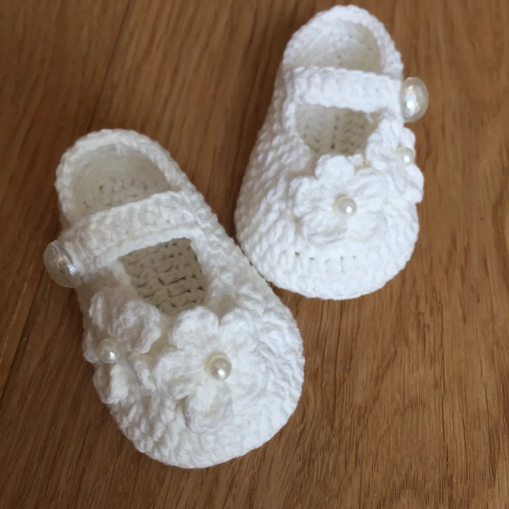 White Knit Booties - Plum Sugar Shoppe