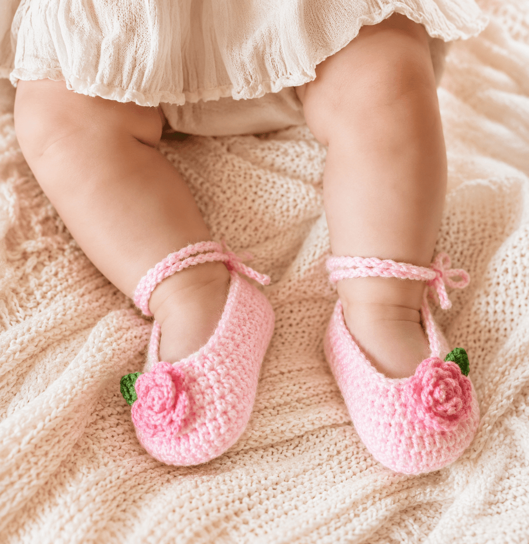Soft Crochet Newborn Booties - Plum Sugar Shoppe