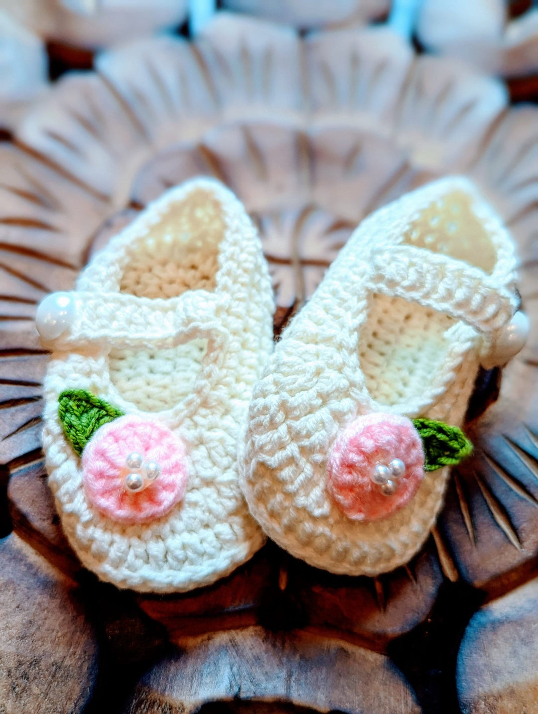 White Flower Crochet Newborn Shoes, Newborn Knitted Baby Booties, White Crocheted Baby Booties, Newborn Booties, Baby Girl Mary Jane Shoes - Plum Sugar Shoppe
